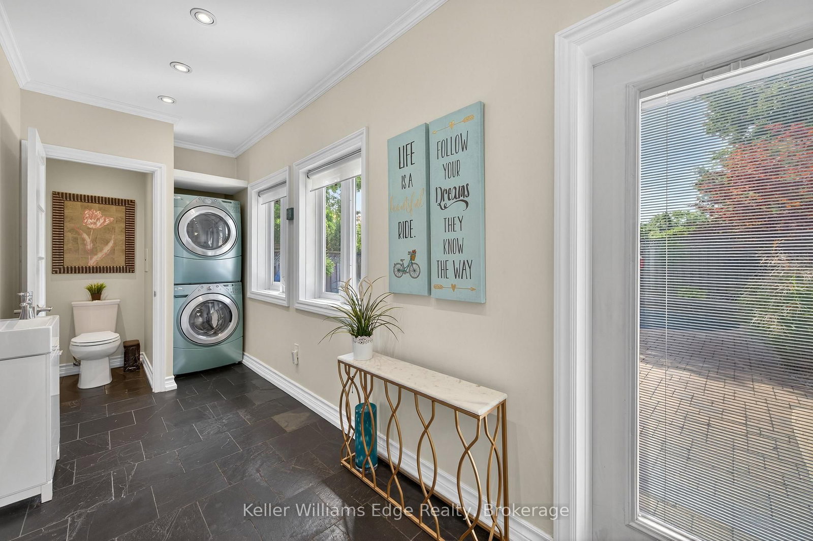 Detached House for sale at 400 Sunset Drive, Oakville, Ontario, L6L 3N2 - West - MLS: W12897010