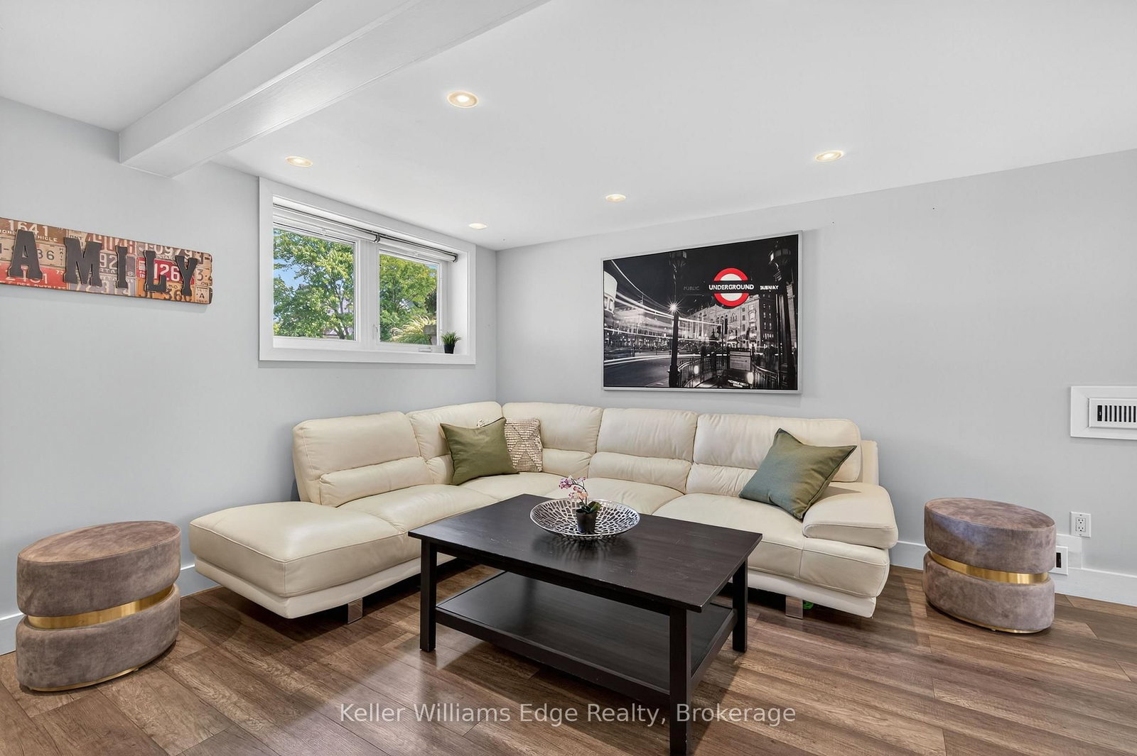 Detached House for sale at 400 Sunset Drive, Oakville, Ontario, L6L 3N2 - West - MLS: W12897010