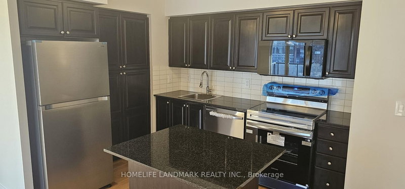 home for lease on 604-330 Burnhamthorpe Road W