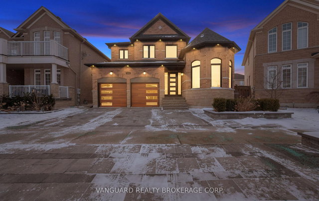 1130 Little Crescent