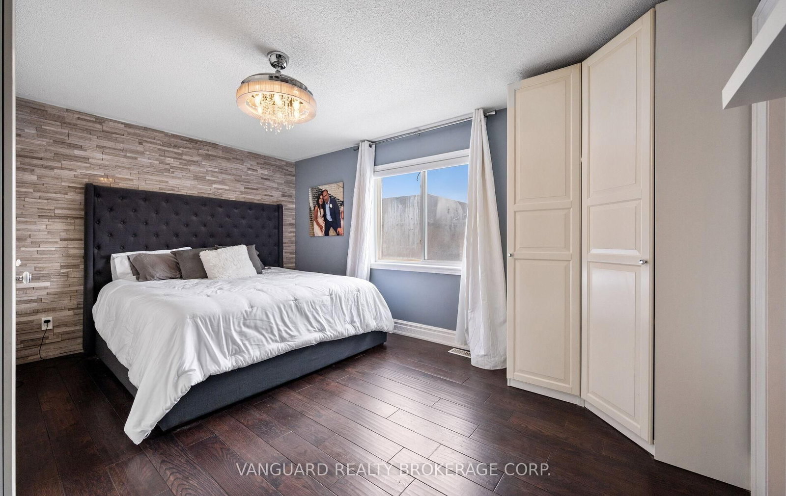 Detached House for sale at 1130 Little Crescent, Milton, Ontario, L9T 6T2 - Clarke - MLS: W12897178