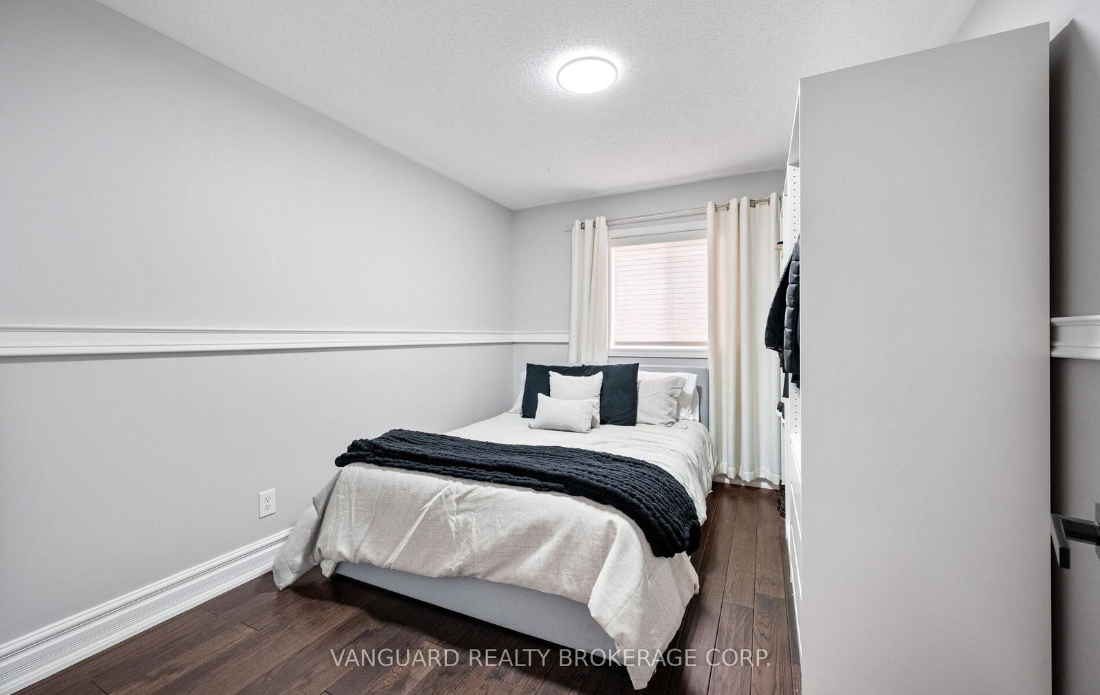 Detached House for sale at 1130 Little Crescent, Milton, Ontario, L9T 6T2 - Clarke - MLS: W12897178