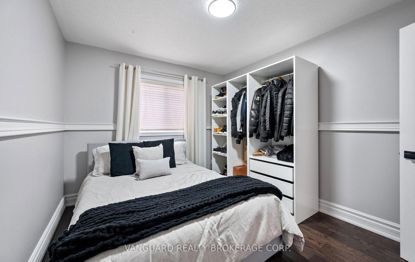 Detached House for sale at 1130 Little Crescent, Milton, Ontario, L9T 6T2 - Clarke - MLS: W12897178