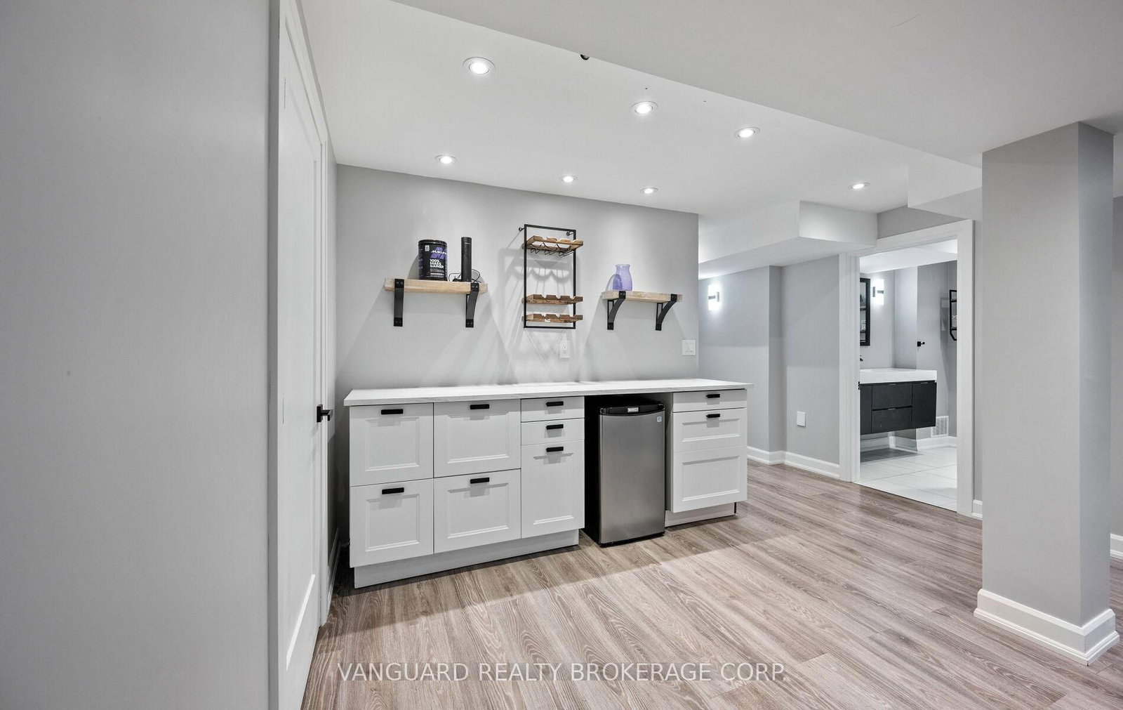 Detached House for sale at 1130 Little Crescent, Milton, Ontario, L9T 6T2 - Clarke - MLS: W12897178