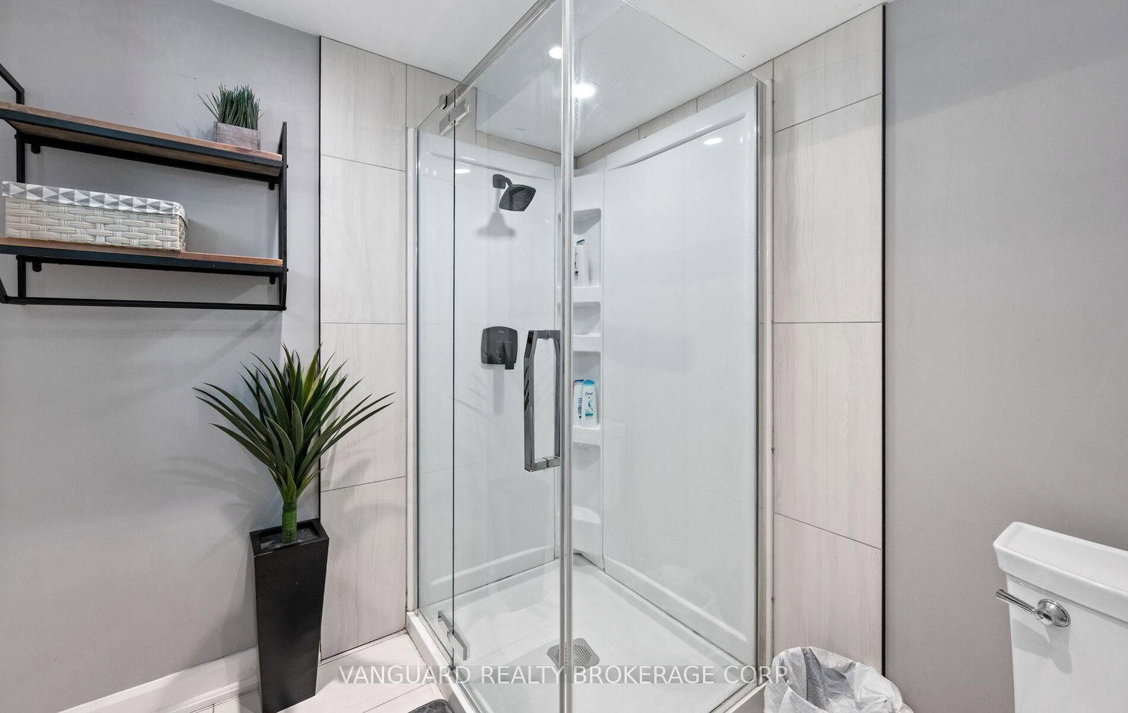 Detached House for sale at 1130 Little Crescent, Milton, Ontario, L9T 6T2 - Clarke - MLS: W12897178