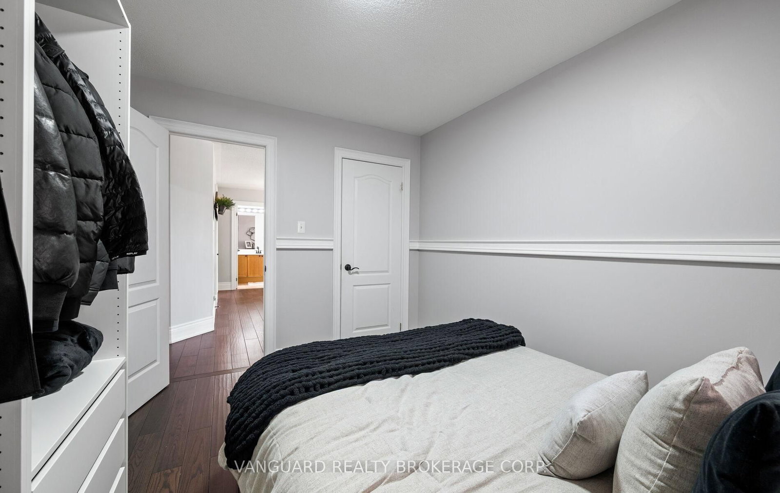 Detached House for sale at 1130 Little Crescent, Milton, Ontario, L9T 6T2 - Clarke - MLS: W12897178