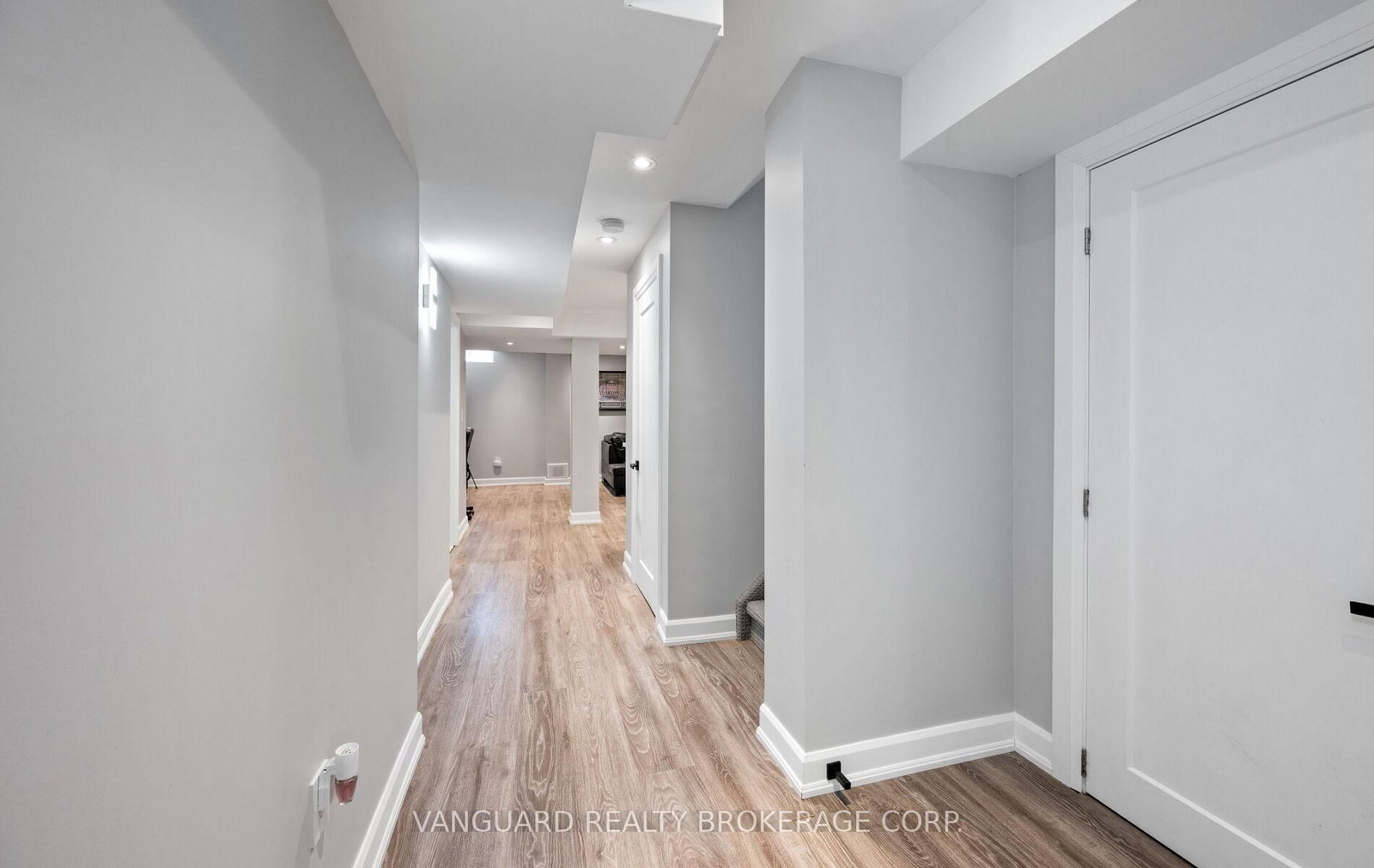 Detached House for sale at 1130 Little Crescent, Milton, Ontario, L9T 6T2 - Clarke - MLS: W12897178