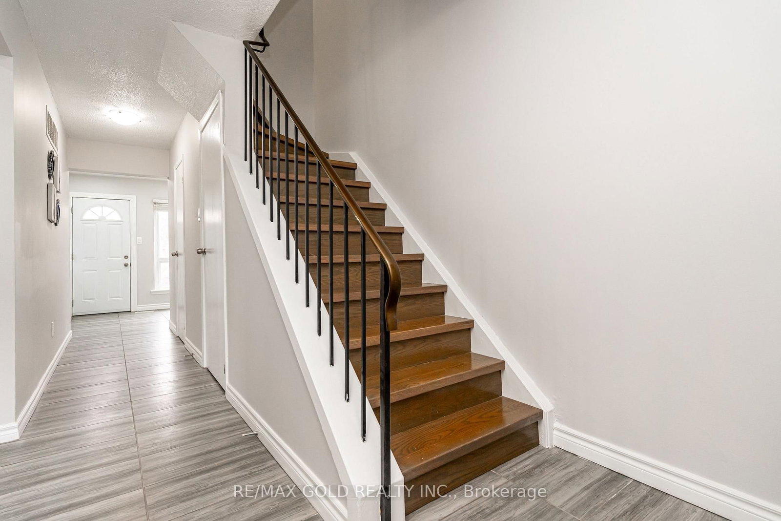 Townhouse for sale at 75-75 Mcmullen Crescent, Brampton, Ontario, L6S 3M2 - Central Park - MLS: W12897228