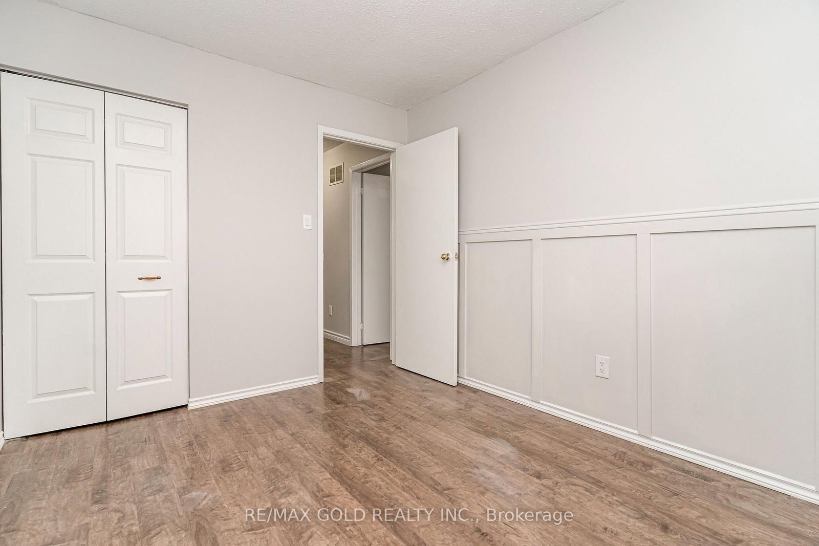 Townhouse for sale at 75-75 Mcmullen Crescent, Brampton, Ontario, L6S 3M2 - Central Park - MLS: W12897228