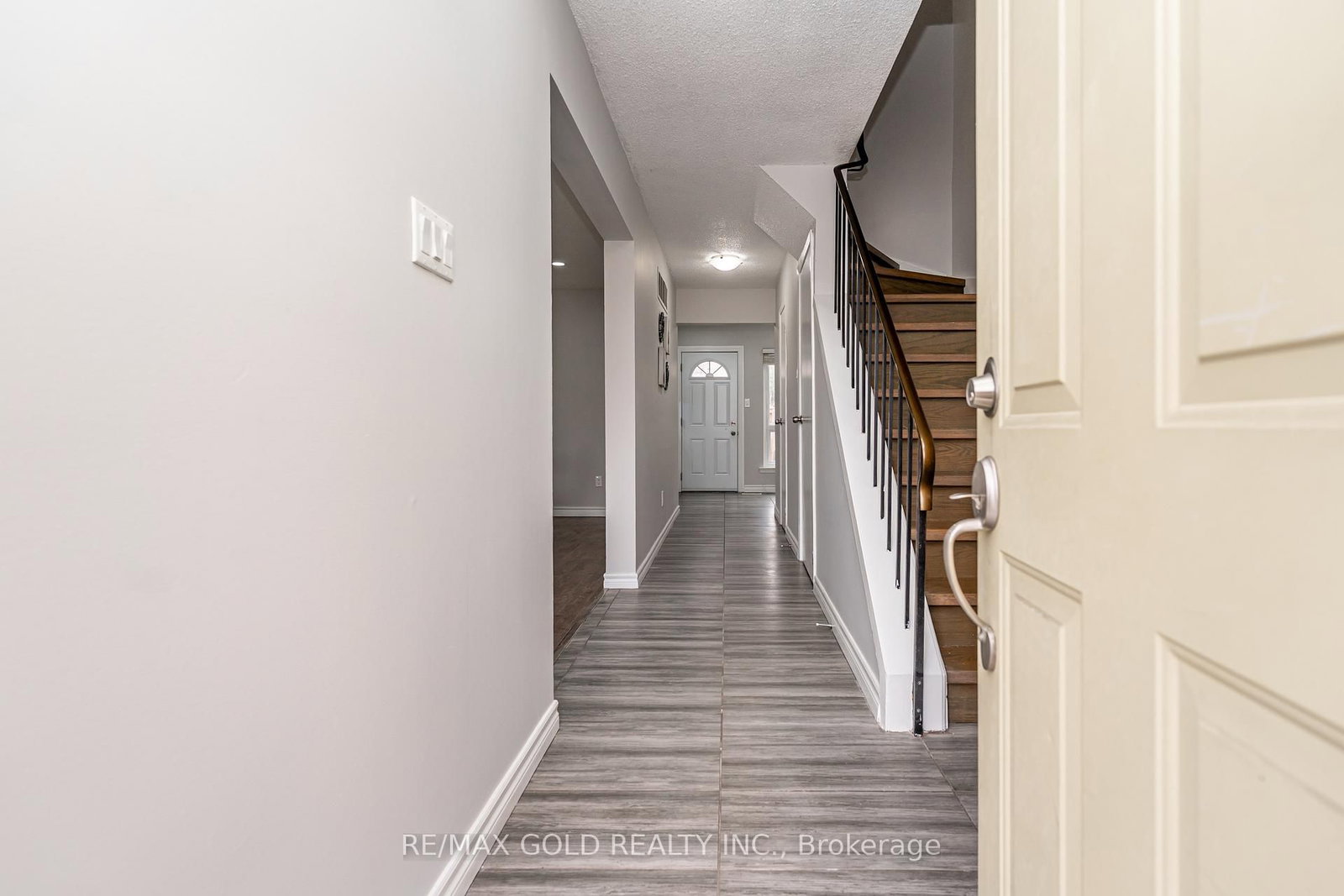 Townhouse for sale at 75-75 Mcmullen Crescent, Brampton, Ontario, L6S 3M2 - Central Park - MLS: W12897228