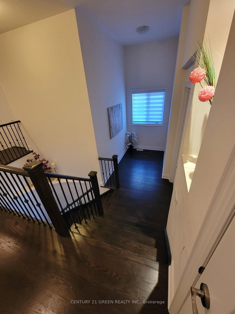 46 Black Diamond Cres, Brampton, L6X 1A2 | Image 2