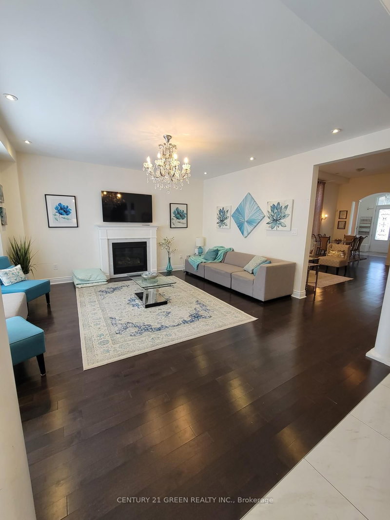 46 Black Diamond Cres, Brampton, L6X 1A2 | Image 3