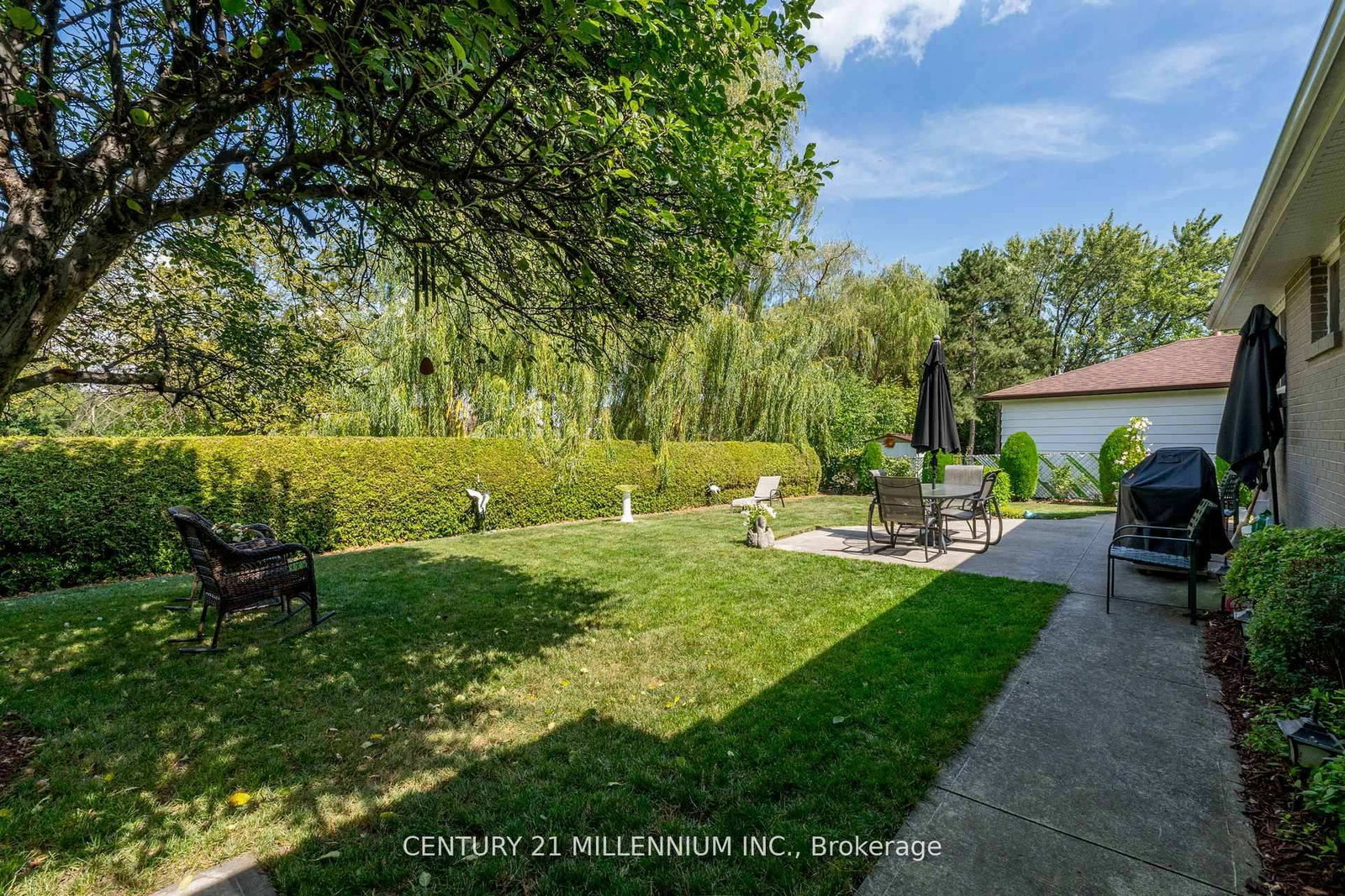 Detached House for sale at 20 Dunblaine Crescent, Brampton, Ontario, L6T 3H2 - Southgate - MLS: W12897572