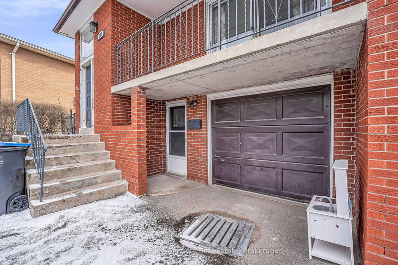 516 Kelvedon Mews, Mississauga, L4Z 1G4 | Image 3