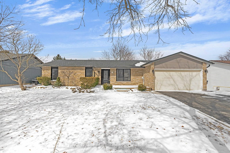 44 McClellan Rd, Caledon, L7K 0C8 | Image 2