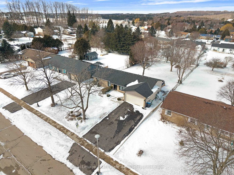 44 McClellan Rd, Caledon, L7K 0C8 | Image 3