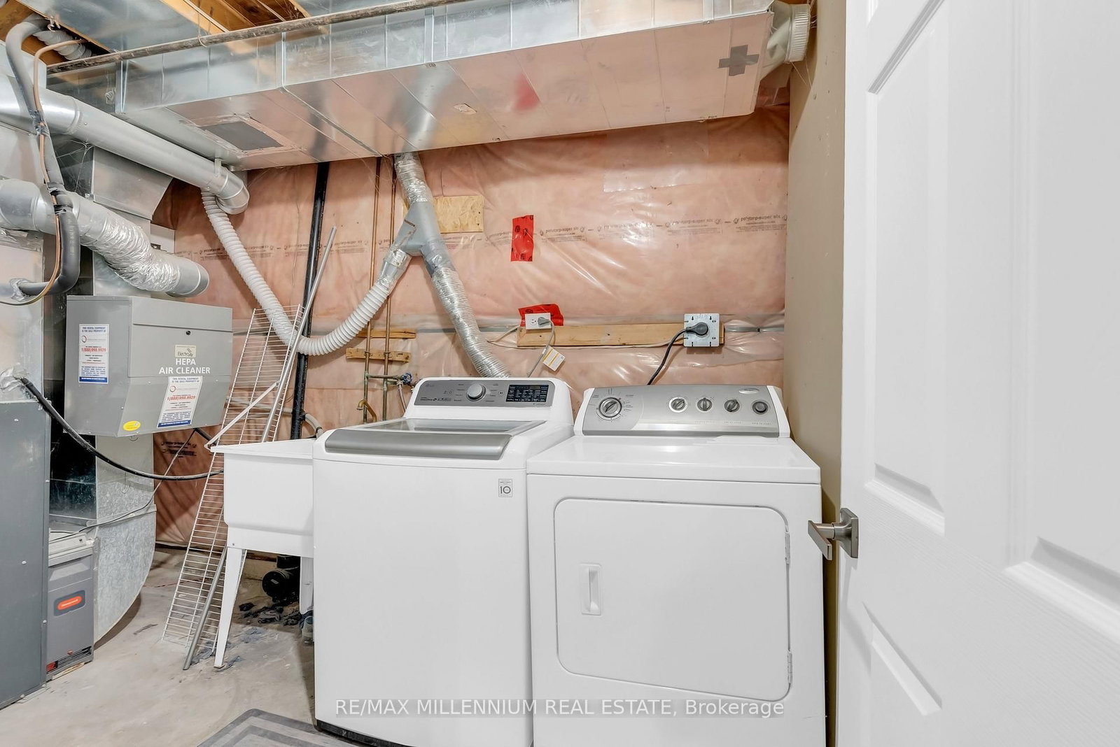 Detached House for sale at 76 Sunley Crescent, Brampton, Ontario, L6Y 5B7 - Fletcher's West - MLS: W12897720