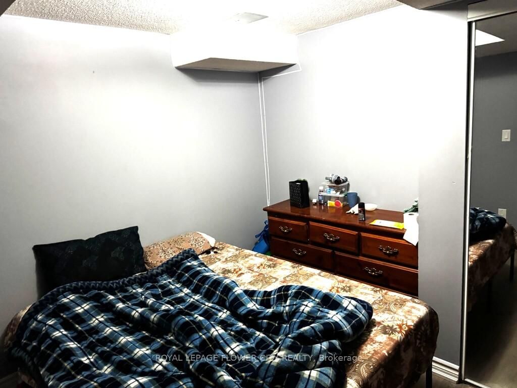 18 Saint Eugene Street - Photo 4