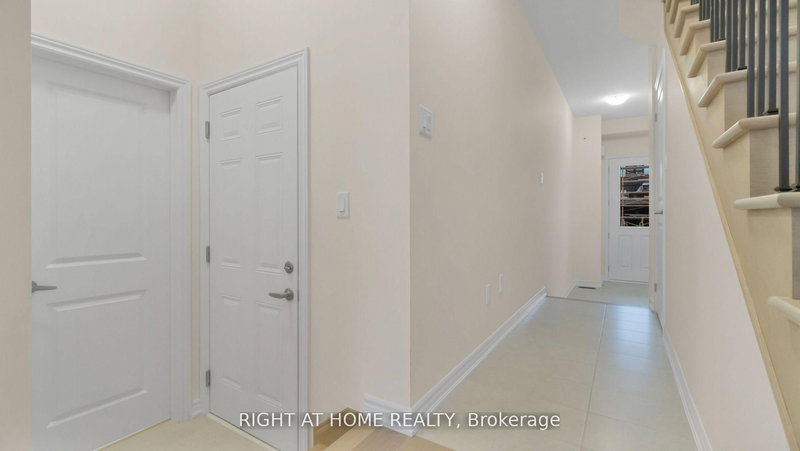 1428 Almonte Dr, Burlington, L7P 0V8 | Image 3