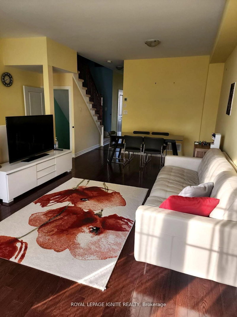 home for lease on 4-1355 Rathburn Road E