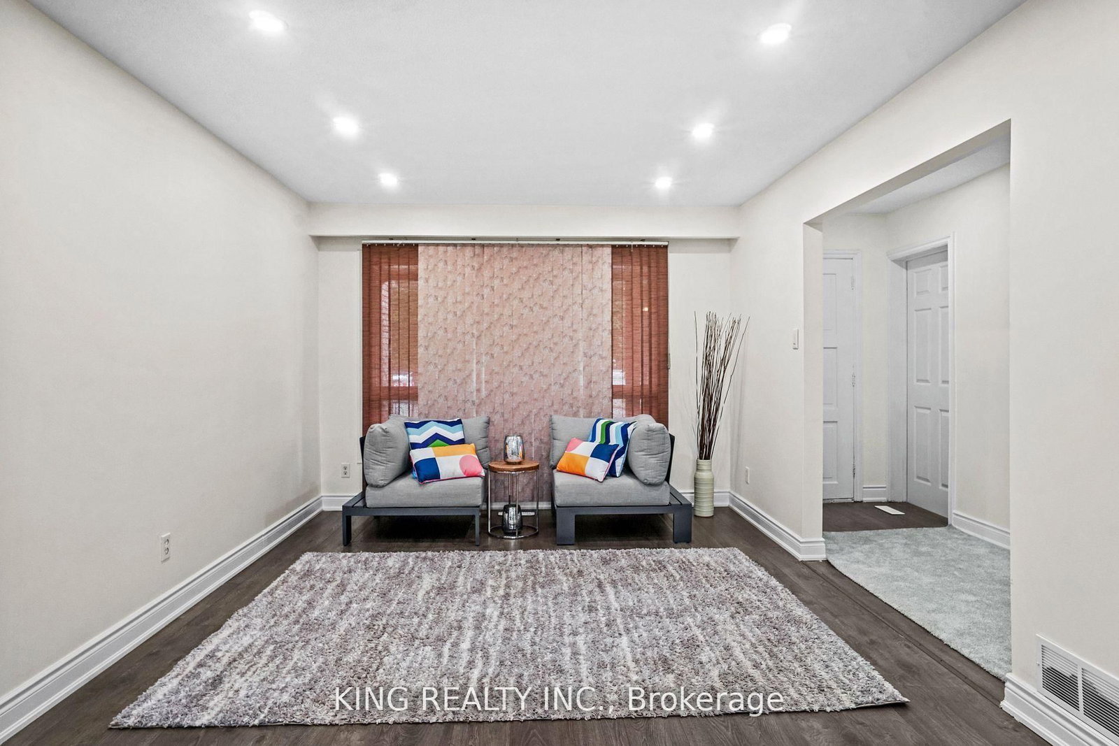 Semi-Detached House for sale at 16 Wimbledon Court, Brampton, Ontario, L6V 2S4 - Brampton North - MLS: W12897962