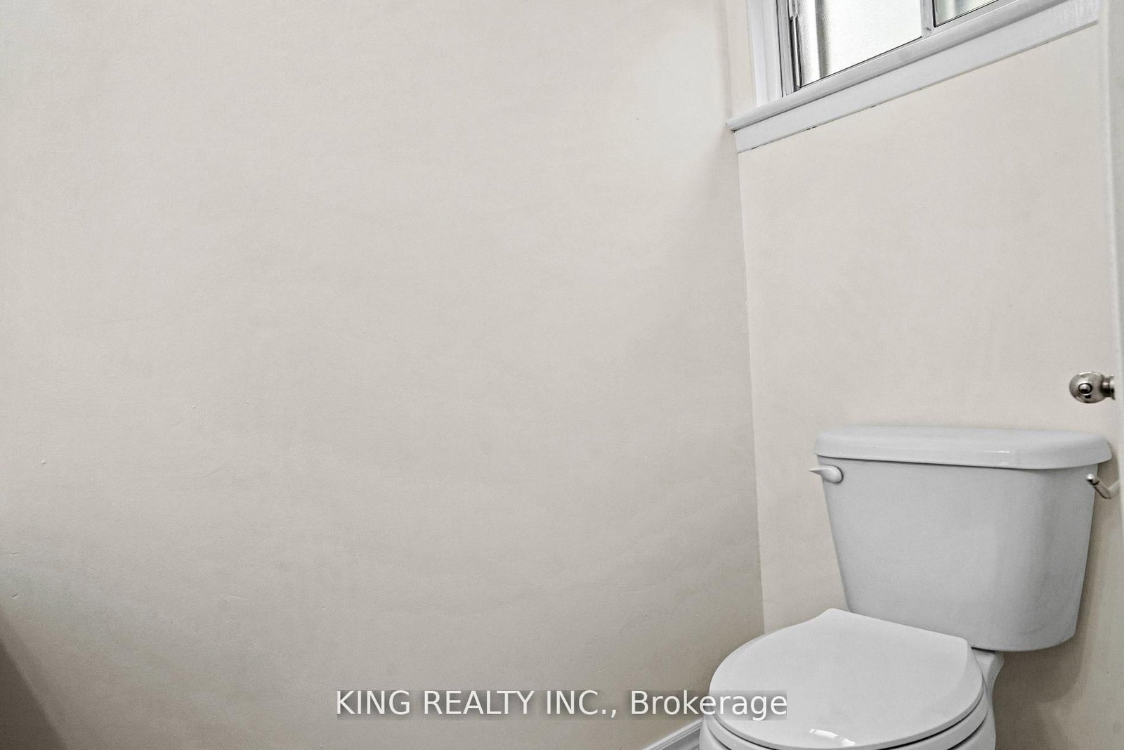 Semi-Detached House for sale at 16 Wimbledon Court, Brampton, Ontario, L6V 2S4 - Brampton North - MLS: W12897962