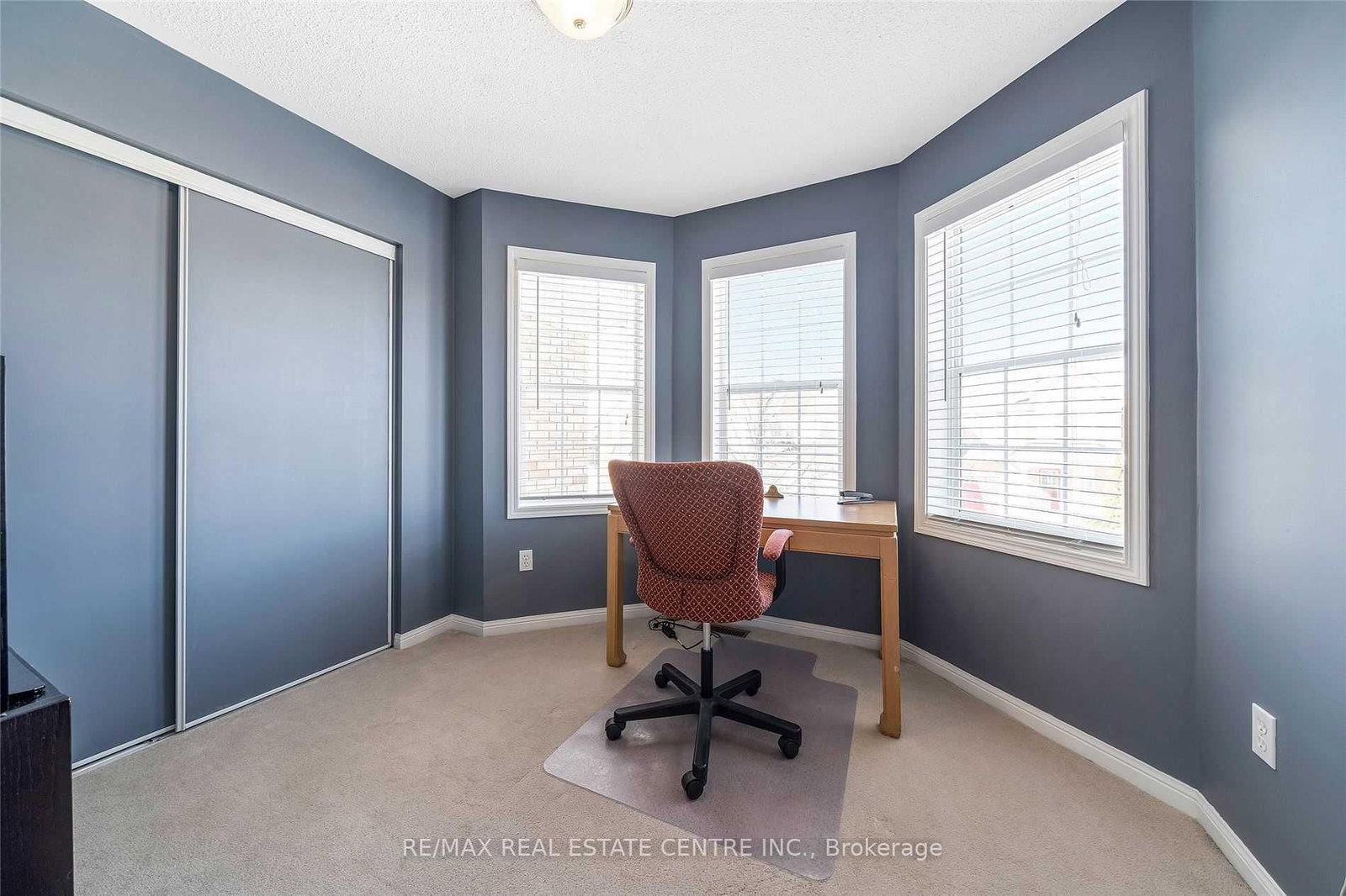 Townhouse for lease at 1024 Barclay Circle, Milton, Ontario, L9T 5W5 - Beaty - MLS: W12898090