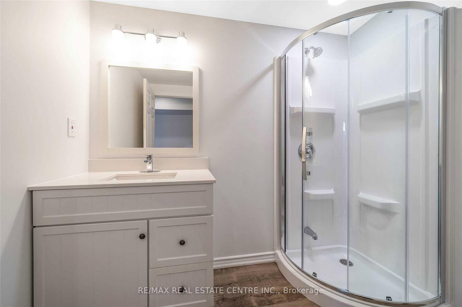 Townhouse for lease at 1024 Barclay Circle, Milton, Ontario, L9T 5W5 - Beaty - MLS: W12898090