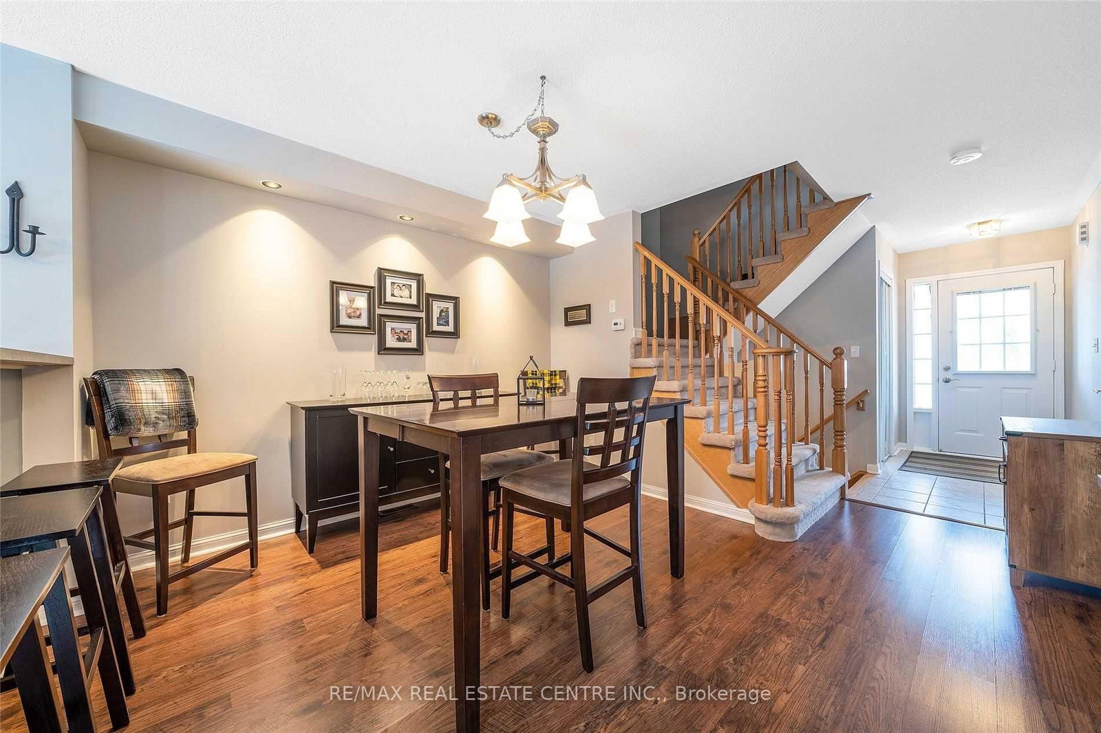 Townhouse for lease at 1024 Barclay Circle, Milton, Ontario, L9T 5W5 - Beaty - MLS: W12898090