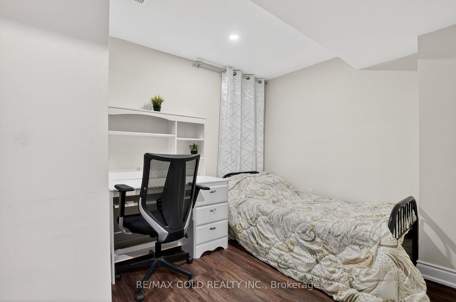 Detached House for sale at 25 Spencer Drive, Brampton, Ontario, L7A 2A2 - Fletcher's Meadow - MLS: W12898262