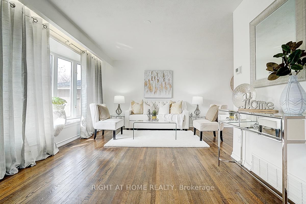 Detached House for sale at 11 Tullamore Road, Brampton, Ontario, L6W 1J6 - Brampton East - MLS: W12898264