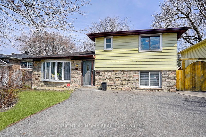 11 Tullamore Rd, Brampton, L6W 1J6 | Image 2