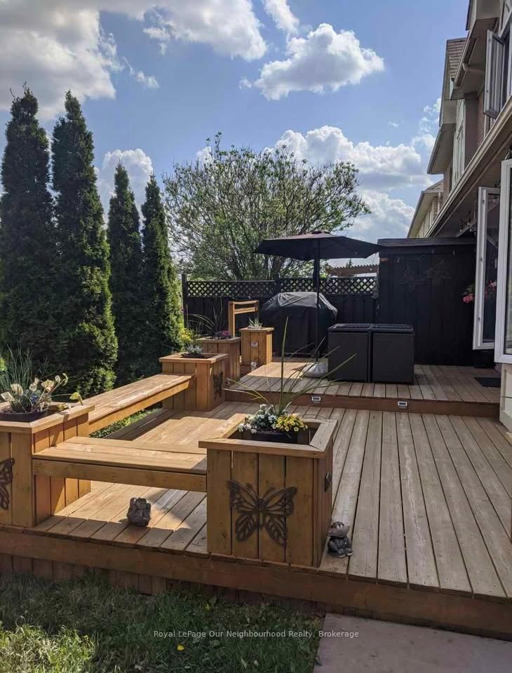 196 Pressed Brick Dr, Brampton, L6V 4K7 | Image 2