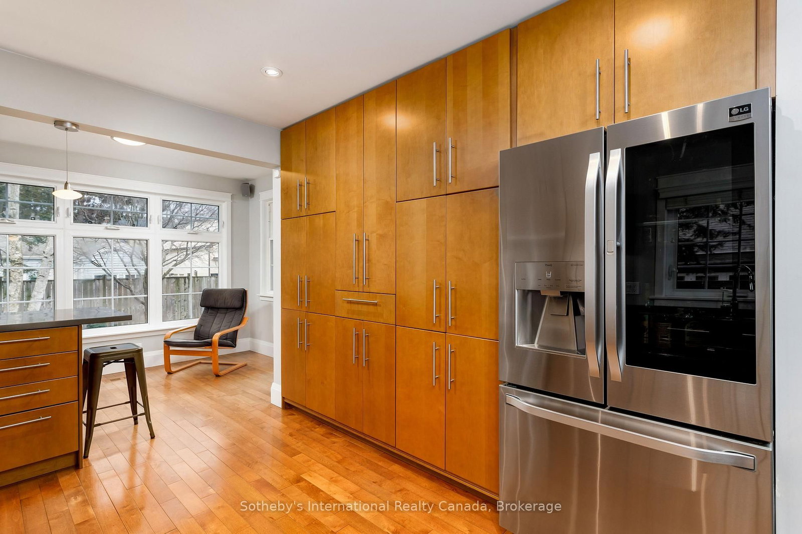 Detached House for sale at 32 Anderson Street, Oakville, Ontario, L6K 1A5 - Central - MLS: W12898434