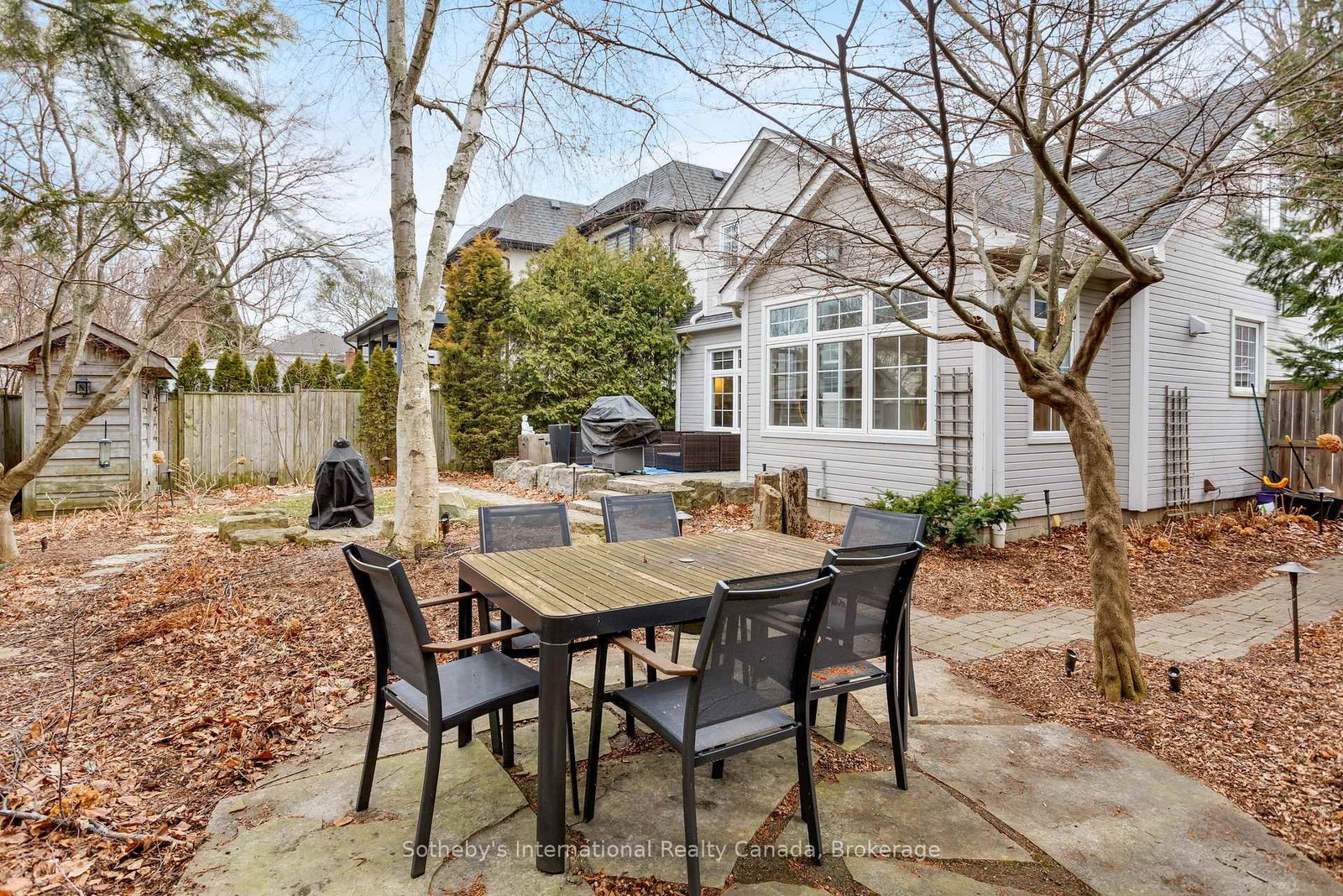 Detached House for sale at 32 Anderson Street, Oakville, Ontario, L6K 1A5 - Central - MLS: W12898434