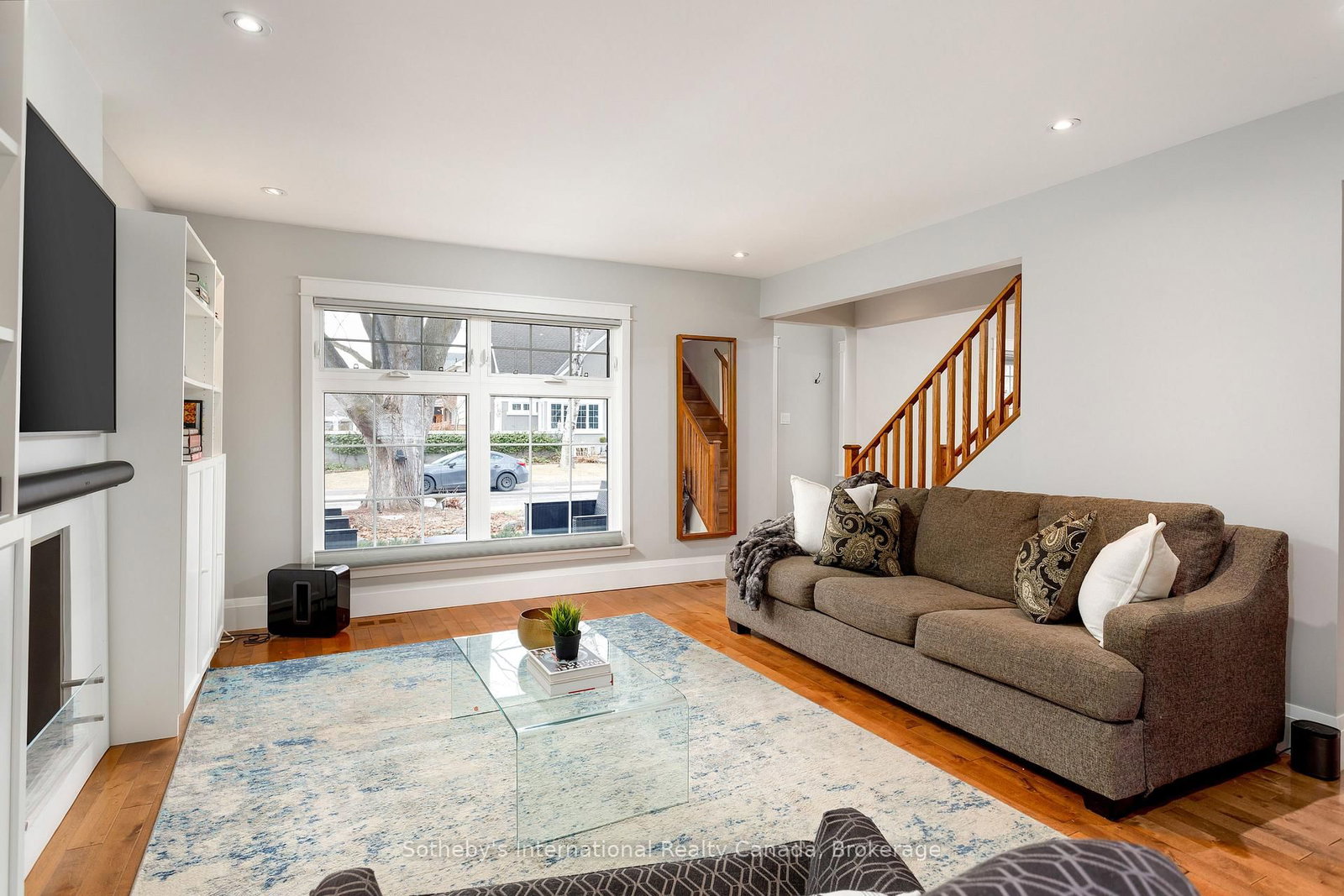 Detached House for sale at 32 Anderson Street, Oakville, Ontario, L6K 1A5 - Central - MLS: W12898434