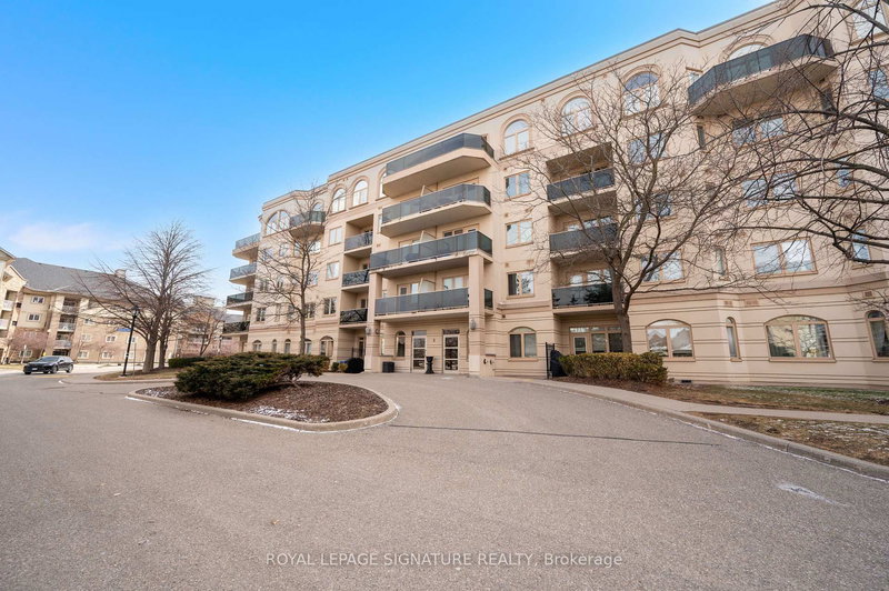 205 - 3 Dayspring Circ, Brampton, L6P 1B7 | Image 2