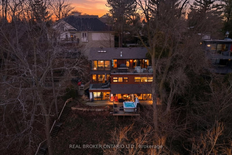 868 Danforth Pl, Burlington, L7T 1S2 | Image 2