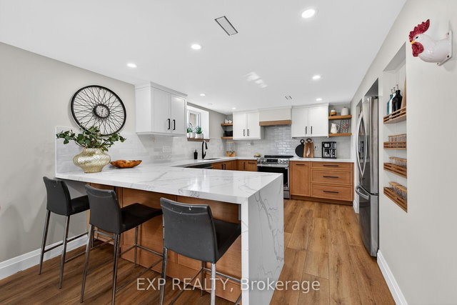 5418 ANTHONY Place W