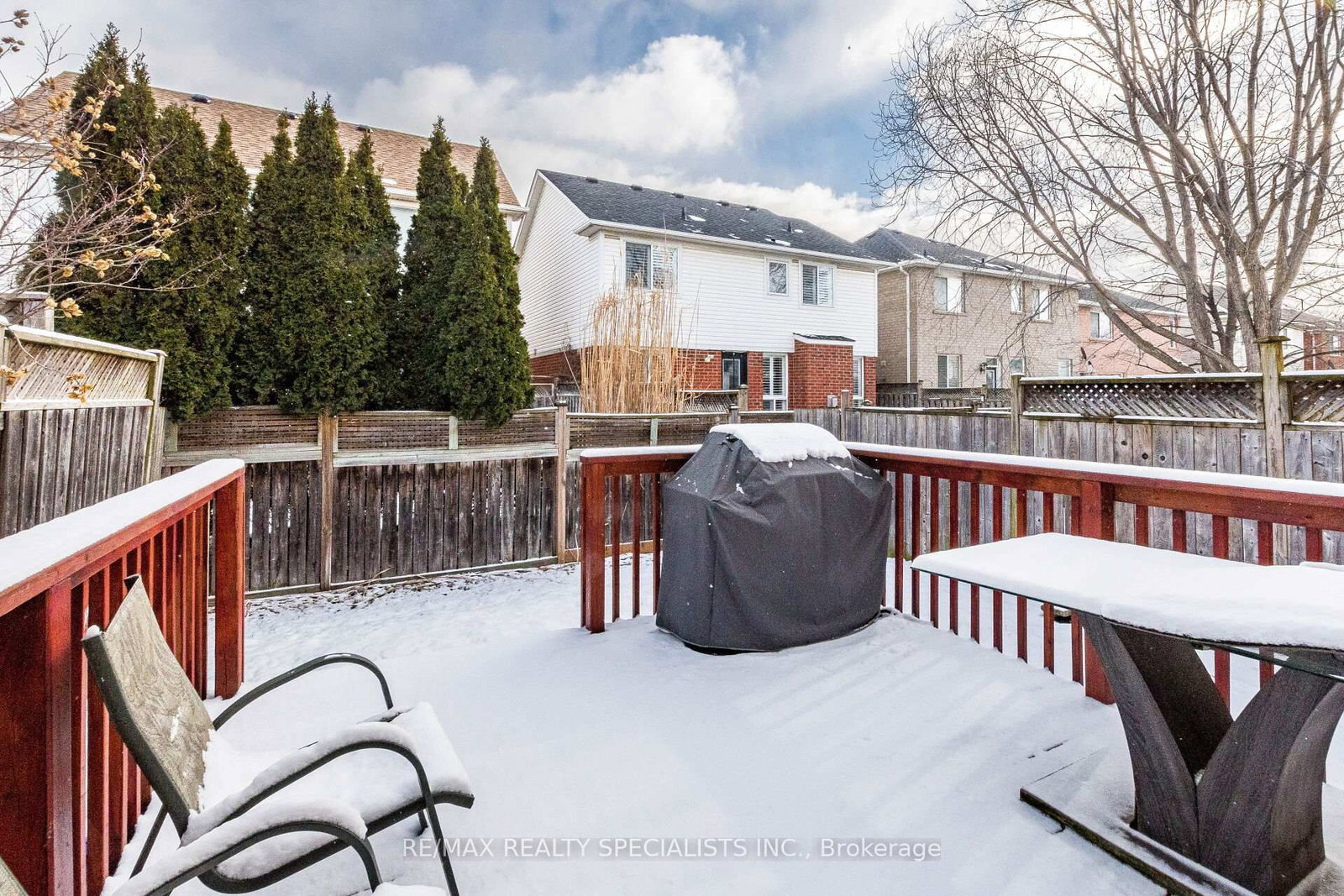 Townhouse for sale at 618 Hamilton Crescent, Milton, Ontario, L9T 6G9 - Beaty - MLS: W12899016