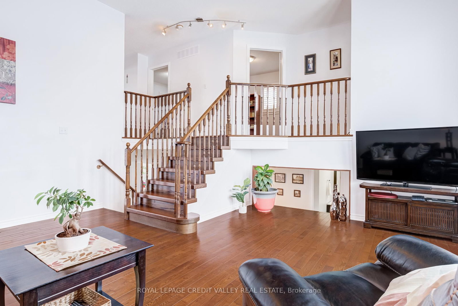 Detached House for sale at 1193 Knight Trail, Milton, Ontario, L9T 5R9 - Dempsey - MLS: W12899064