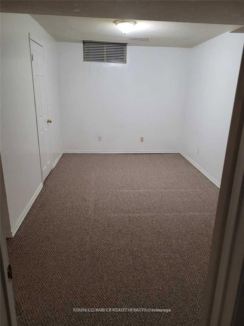 13 Pennsylvania Ave, Brampton, L6Y 4N8 | Image 3