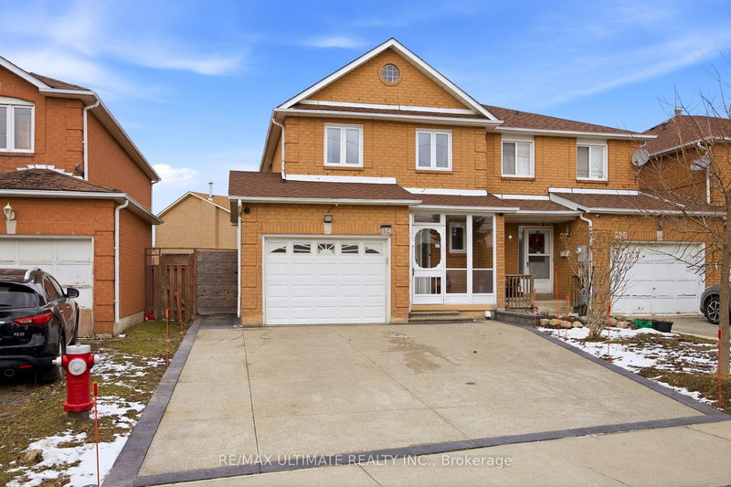 154 Toba Cres, Brampton, L6Z 4R9 | Image 2