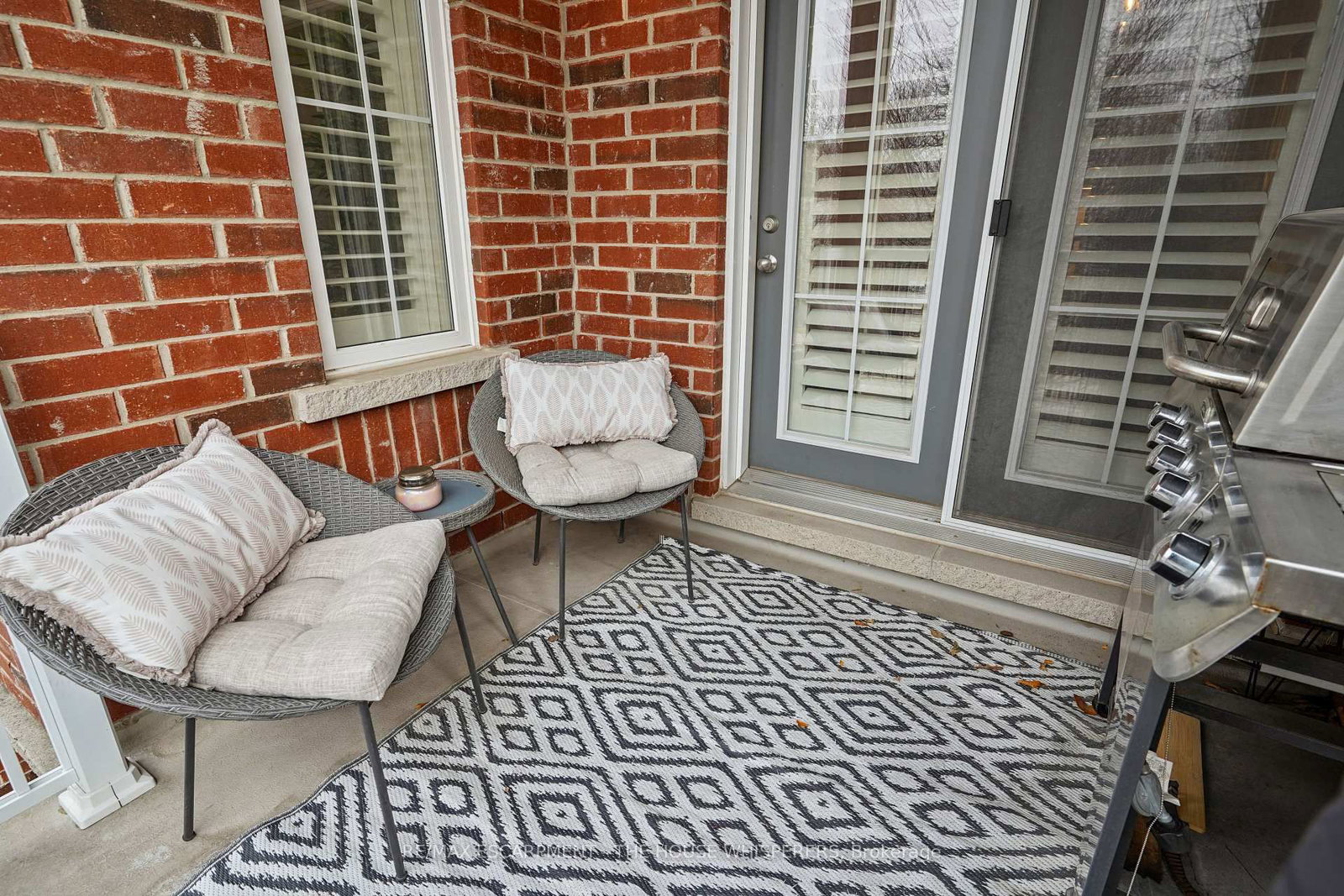 Townhouse for sale at 29-181 Plains Road, Burlington, Ontario, L7T 0B1 - Bayview - MLS: W12899486