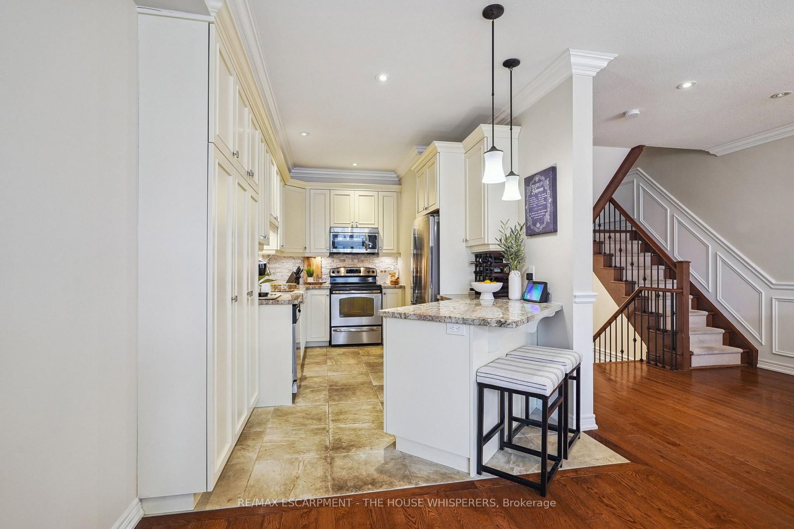 Townhouse for sale at 29-181 Plains Road, Burlington, Ontario, L7T 0B1 - Bayview - MLS: W12899486