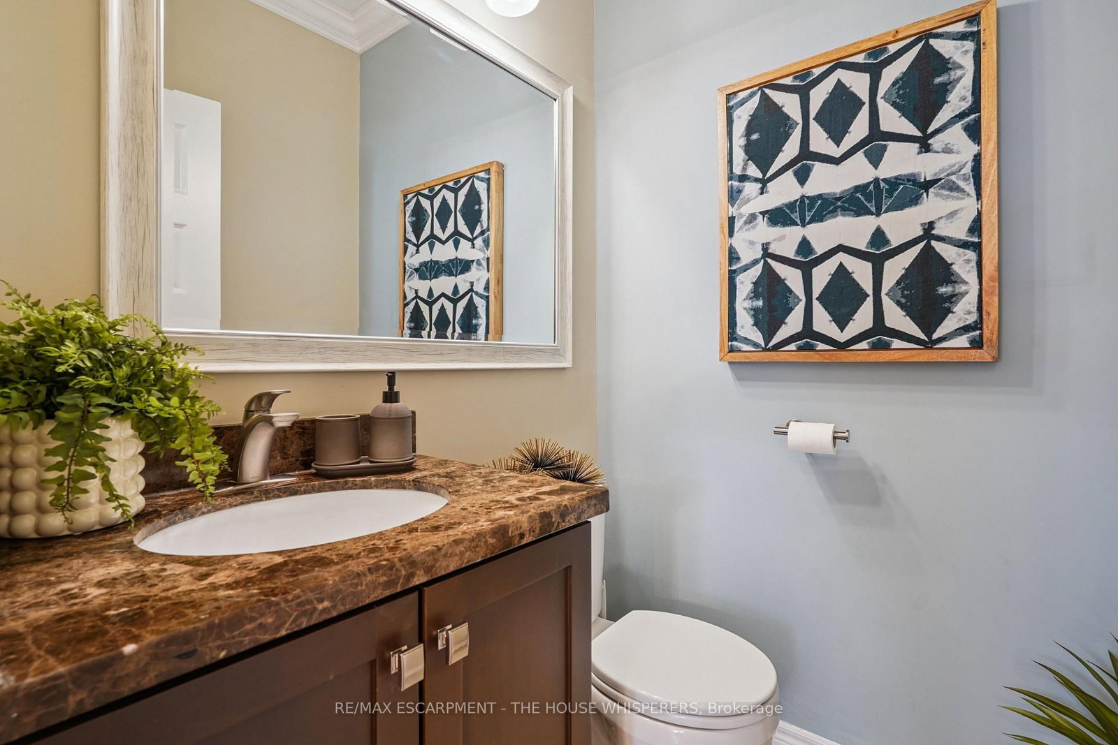 Townhouse for sale at 29-181 Plains Road, Burlington, Ontario, L7T 0B1 - Bayview - MLS: W12899486