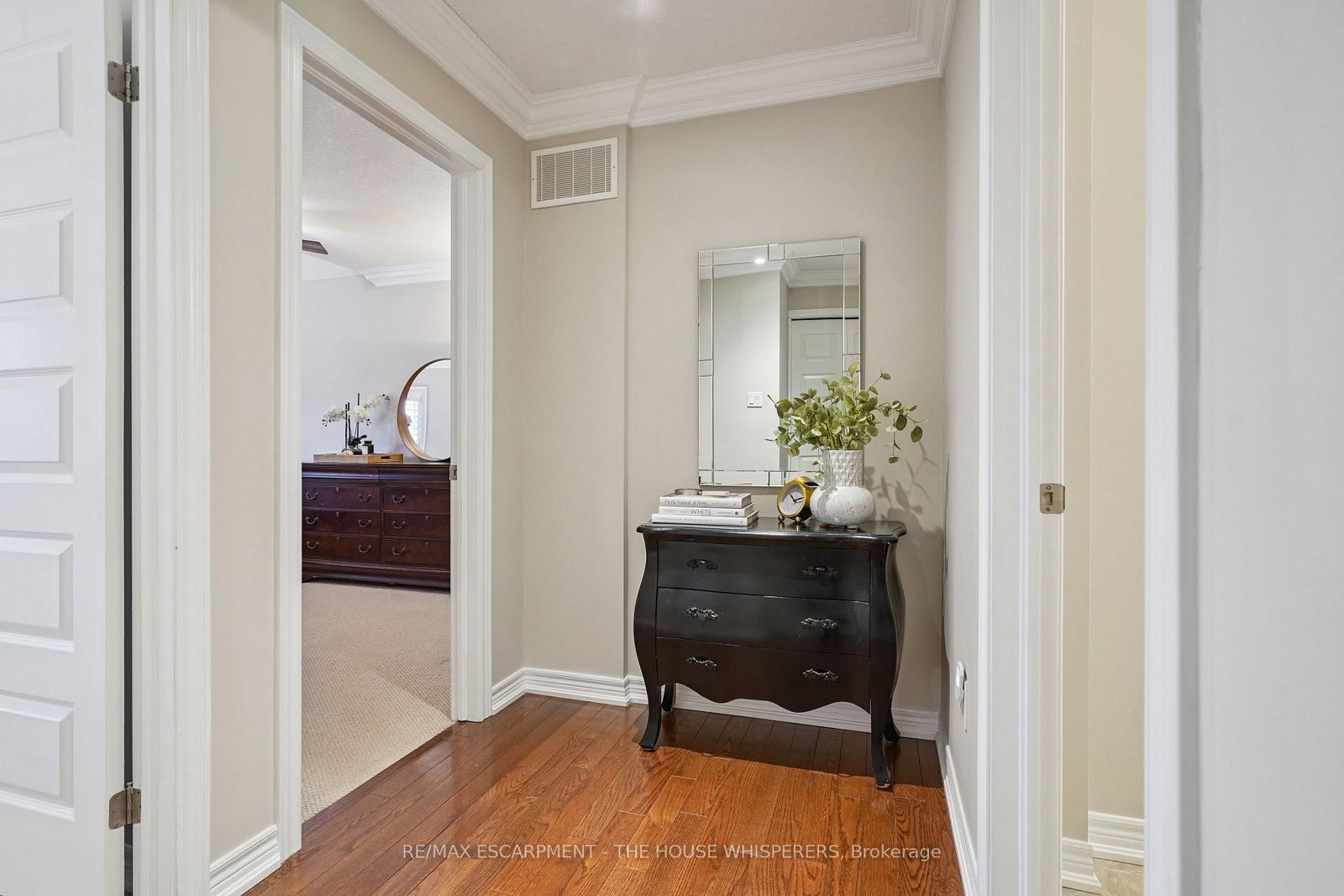 Townhouse for sale at 29-181 Plains Road, Burlington, Ontario, L7T 0B1 - Bayview - MLS: W12899486