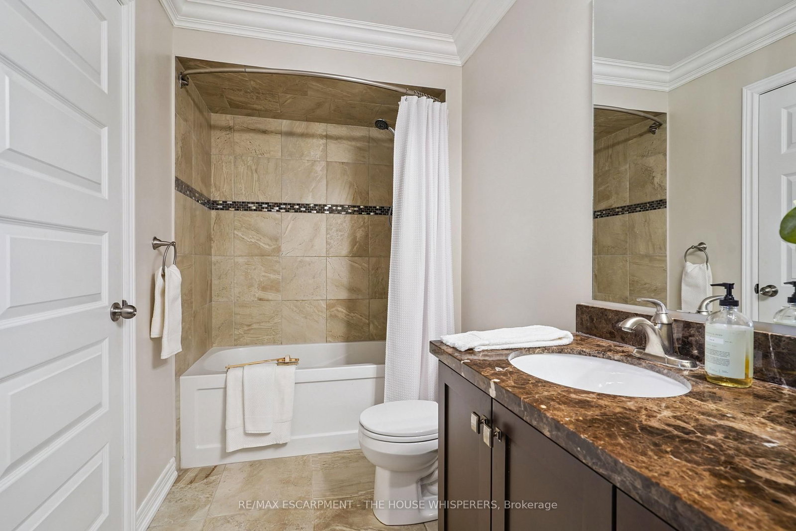 Townhouse for sale at 29-181 Plains Road, Burlington, Ontario, L7T 0B1 - Bayview - MLS: W12899486