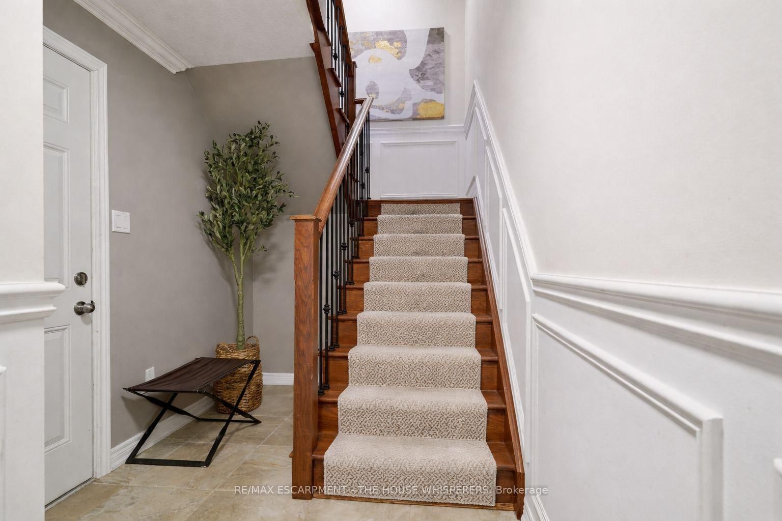 Townhouse for sale at 29-181 Plains Road, Burlington, Ontario, L7T 0B1 - Bayview - MLS: W12899486