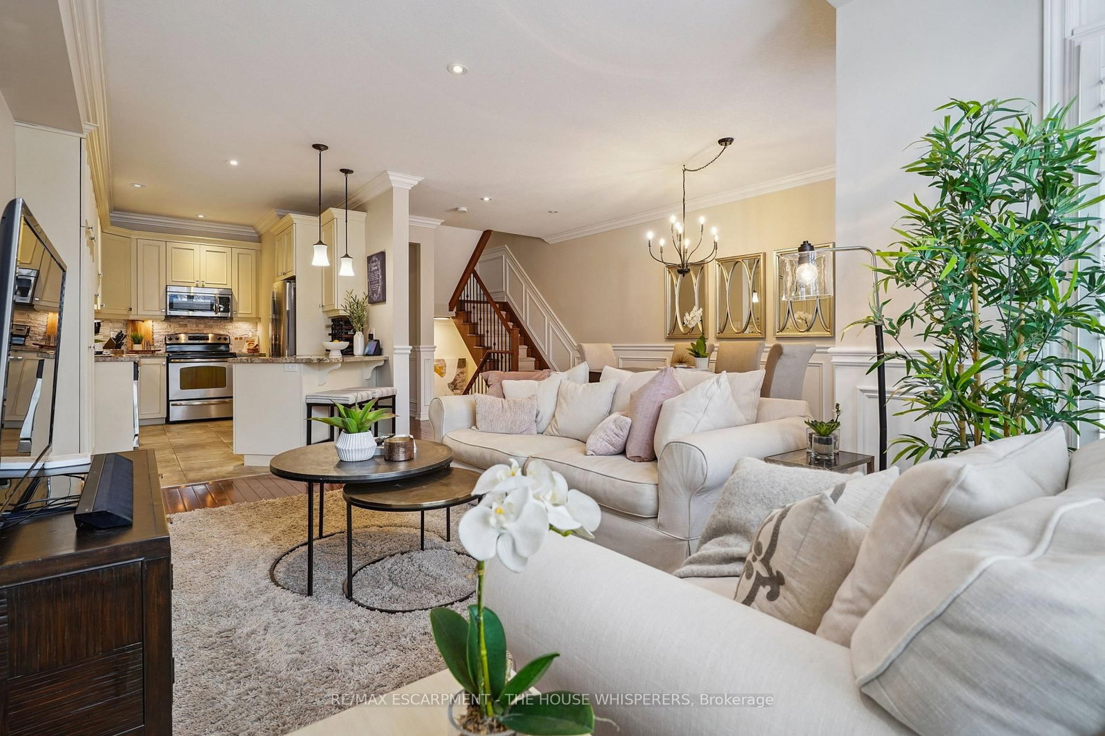 Townhouse for sale at 29-181 Plains Road, Burlington, Ontario, L7T 0B1 - Bayview - MLS: W12899486